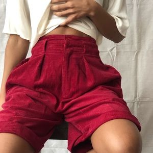 Vintage highwaist corduroy shorts 28in waist